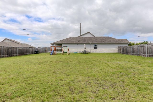 934 Main ST, Hutto, TX 78634