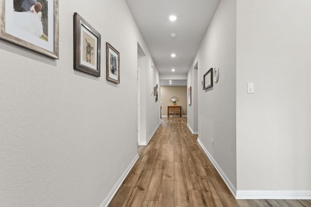 934 Main ST, Hutto, TX 78634