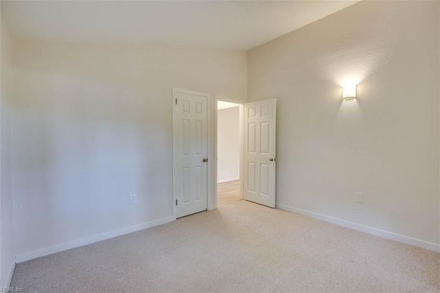 1014 E Russell CT, Newport News, VA 23605