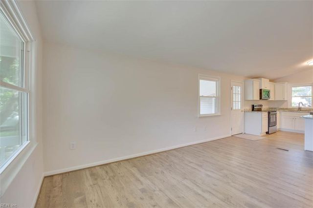 1014 E Russell CT, Newport News, VA 23605