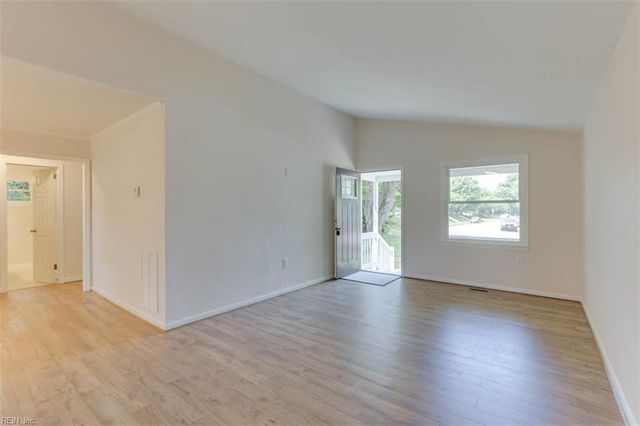 1014 E Russell CT, Newport News, VA 23605