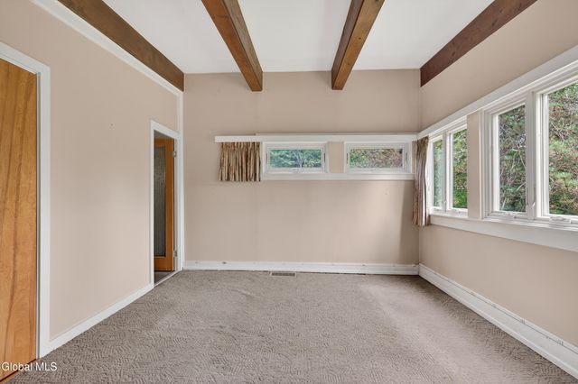 323 Oakridge Drive, Rotterdam, NY 12306