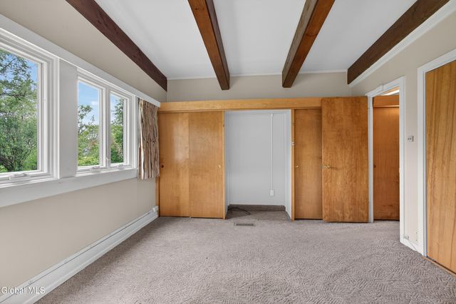 323 Oakridge Drive, Rotterdam, NY 12306