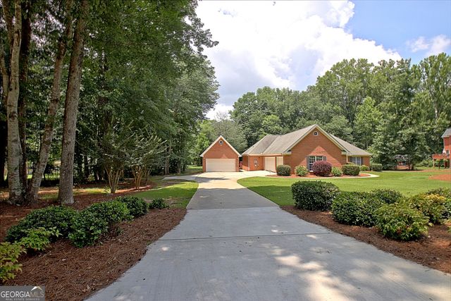 135 Pendleton Trail, Tyrone, GA 30290