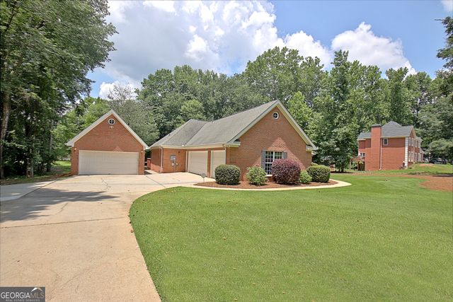 135 Pendleton Trail, Tyrone, GA 30290
