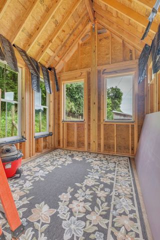 593 Rogues Fork Rd, Bethpage, TN 37022