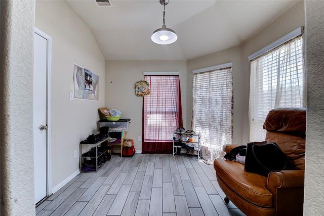 11027 E Fall Fern Circle, Houston, TX 77044