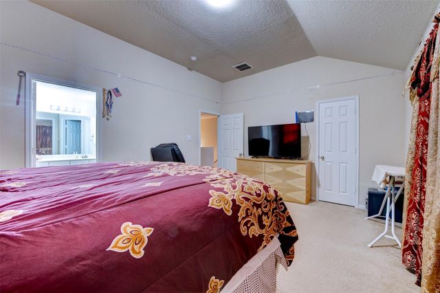 11027 E Fall Fern Circle, Houston, TX 77044