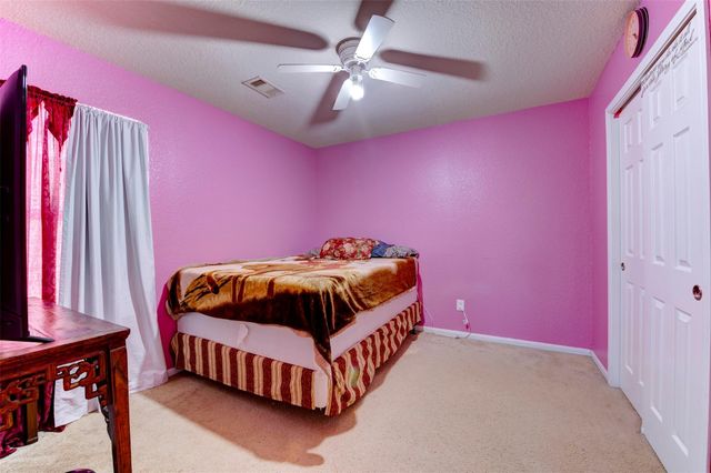 11027 E Fall Fern Circle, Houston, TX 77044
