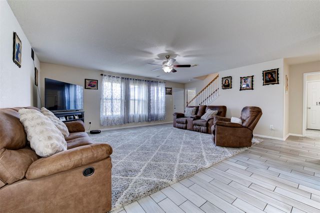 11027 E Fall Fern Circle, Houston, TX 77044