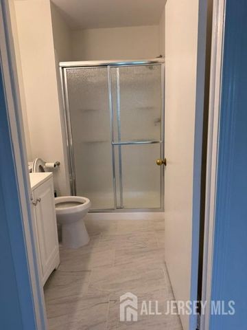 27 dennis Court, Hightstown, NJ 08520
