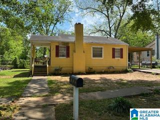 705 40TH STREET, Fairfield, AL 35064