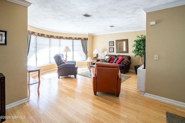 8133 MC GLOTHLIN Street, Jacksonville, FL 32210