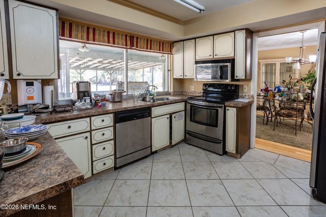 8133 MC GLOTHLIN Street, Jacksonville, FL 32210