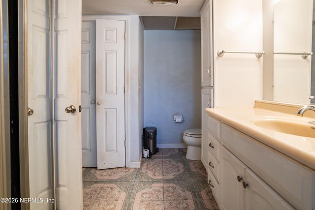 8133 MC GLOTHLIN Street, Jacksonville, FL 32210