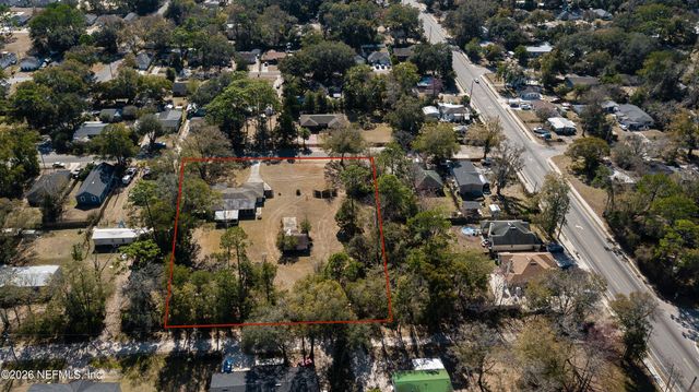 8133 MC GLOTHLIN Street, Jacksonville, FL 32210