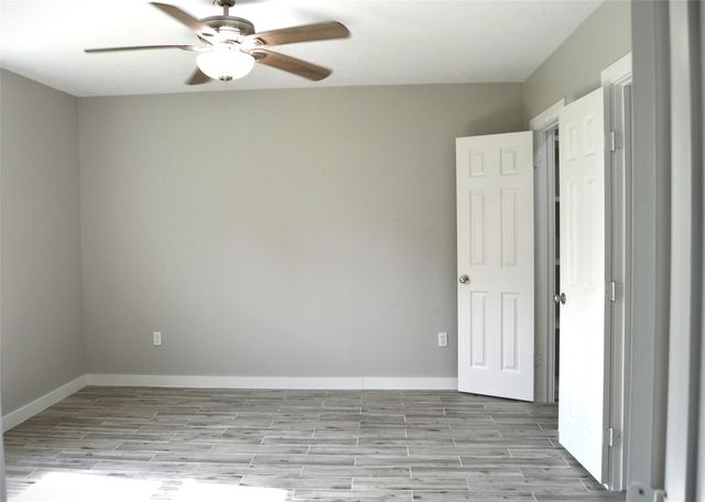 29315 Burton Cemetery Rd, Waller, TX 77484