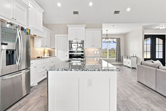 121 Friendship Way, Boyd, TX 76023