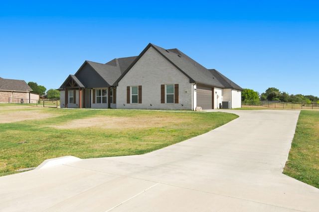 121 Friendship Way, Boyd, TX 76023