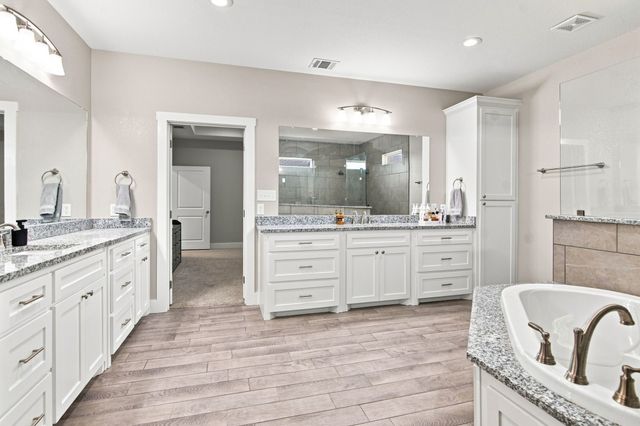 121 Friendship Way, Boyd, TX 76023