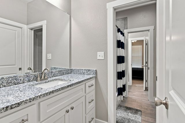 121 Friendship Way, Boyd, TX 76023