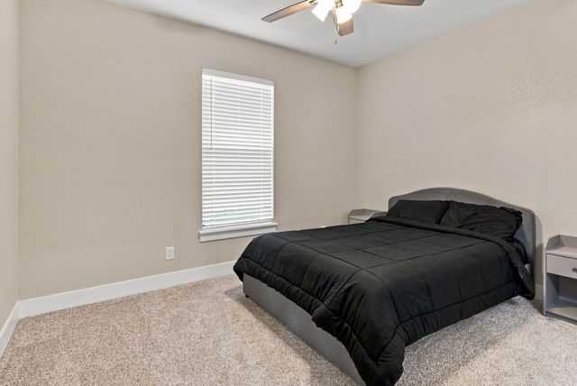 121 Friendship Way, Boyd, TX 76023
