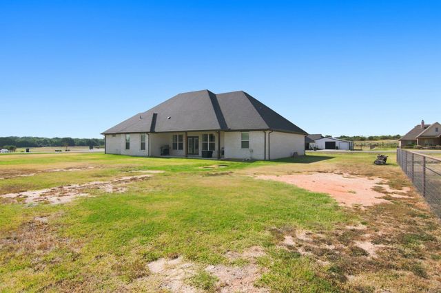 121 Friendship Way, Boyd, TX 76023