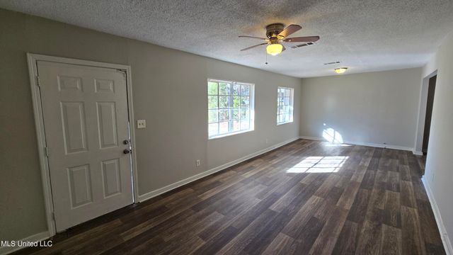 512 Woodward Avenue, Jackson, MS 39206