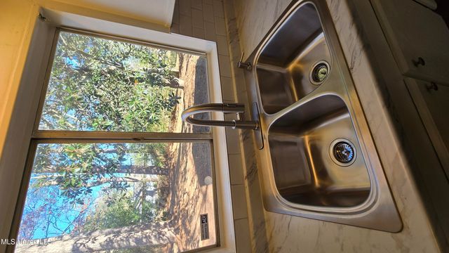 512 Woodward Avenue, Jackson, MS 39206