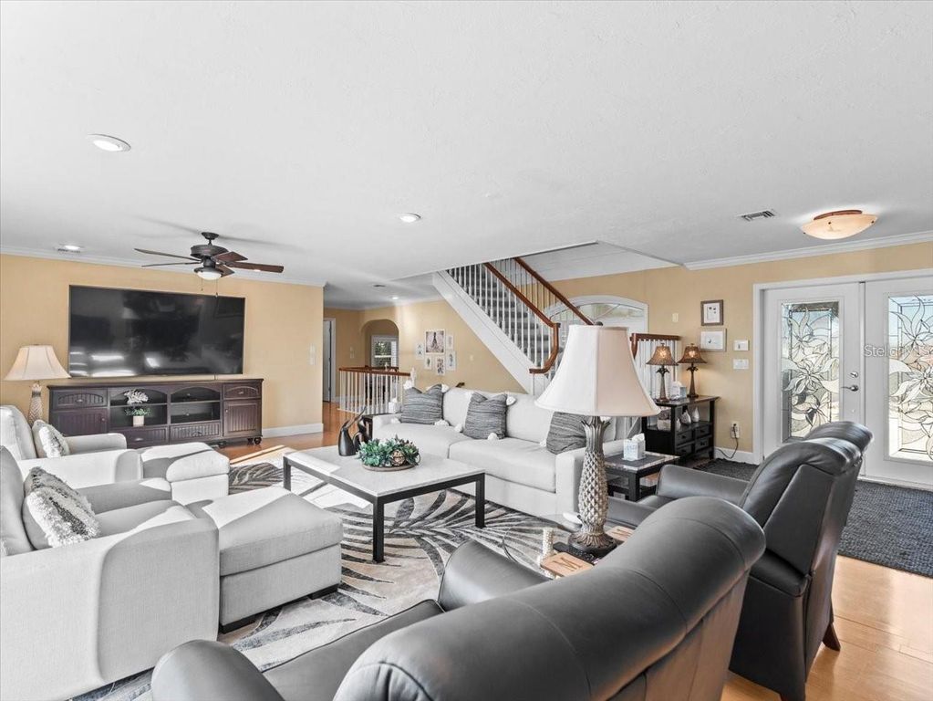 Image 14 of property listing at 8030 MANASOTA KEY ROAD, Englewood, FL 34223