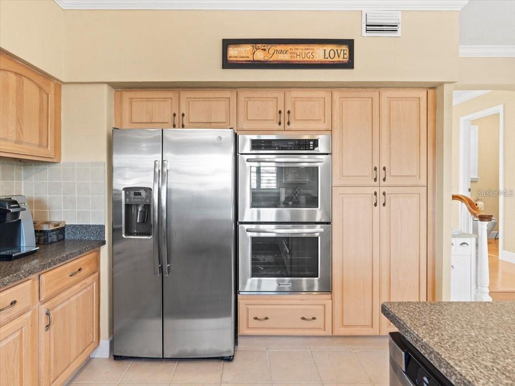 Image 22 of property listing at 8030 MANASOTA KEY ROAD, Englewood, FL 34223