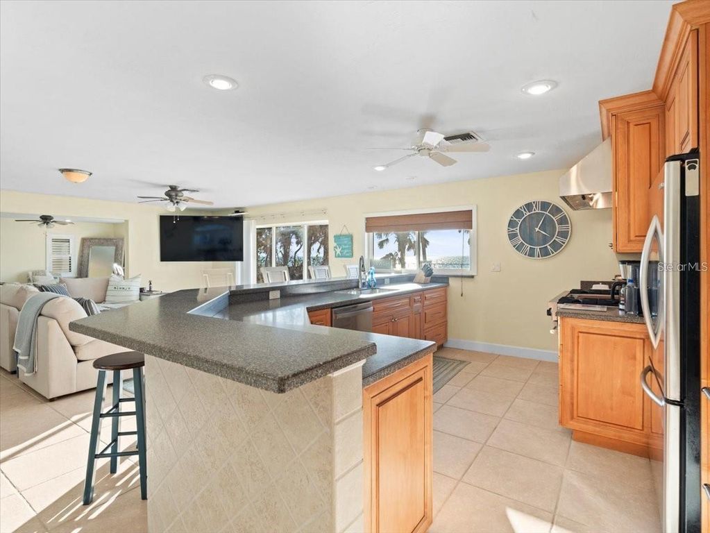 Image 50 of property listing at 8030 MANASOTA KEY ROAD, Englewood, FL 34223