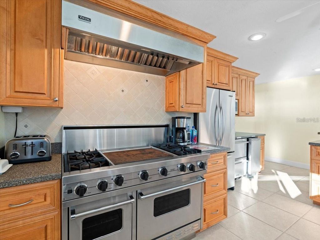 Image 52 of property listing at 8030 MANASOTA KEY ROAD, Englewood, FL 34223