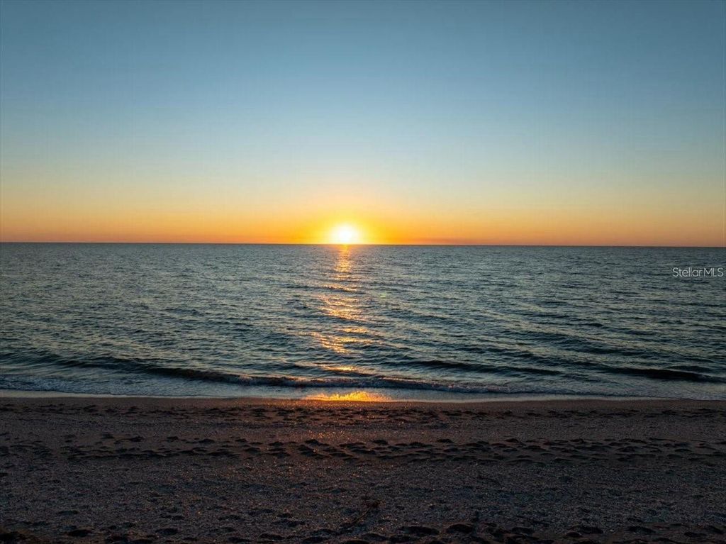 Image 7 of property listing at 8030 MANASOTA KEY ROAD, Englewood, FL 34223