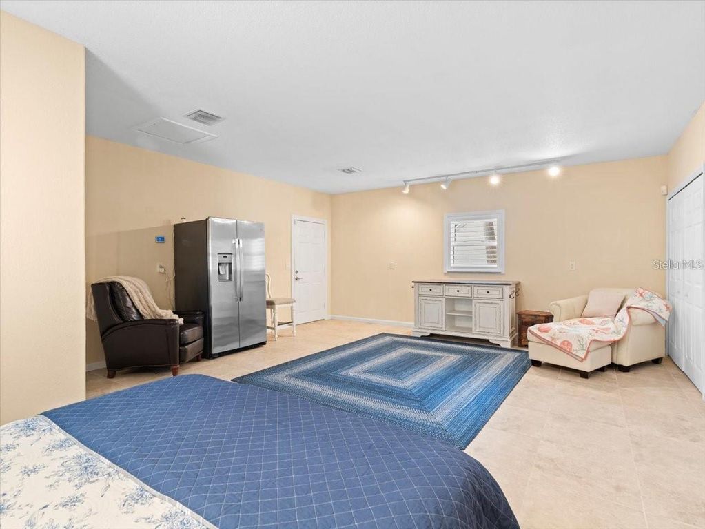 Image 64 of property listing at 8030 MANASOTA KEY ROAD, Englewood, FL 34223