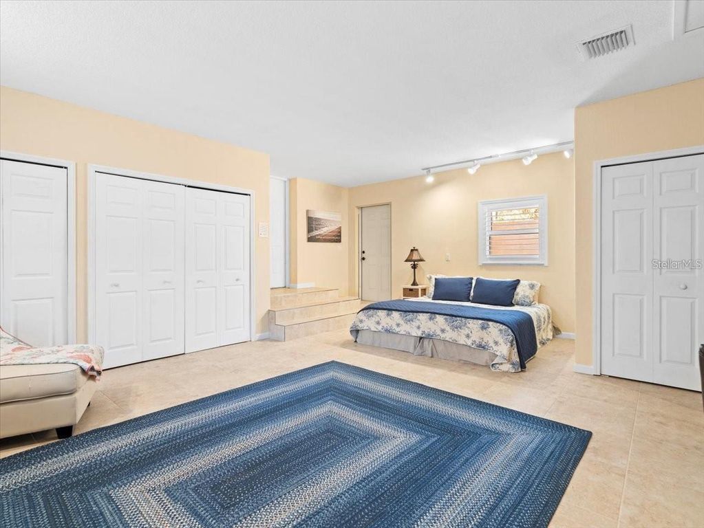 Image 65 of property listing at 8030 MANASOTA KEY ROAD, Englewood, FL 34223