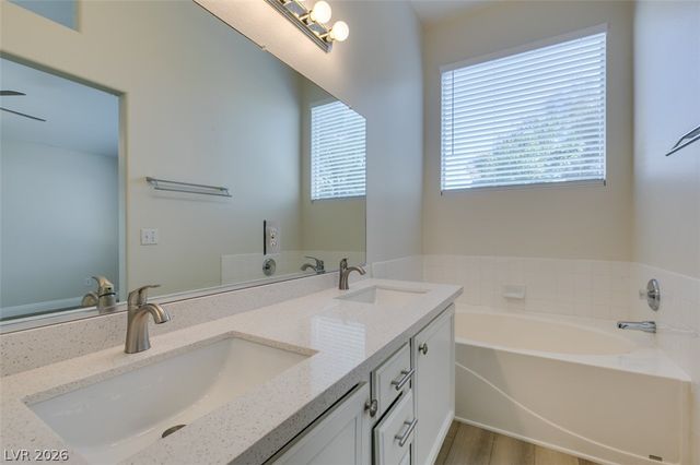 916 Autumn Royal Lane, Las Vegas, NV 89144