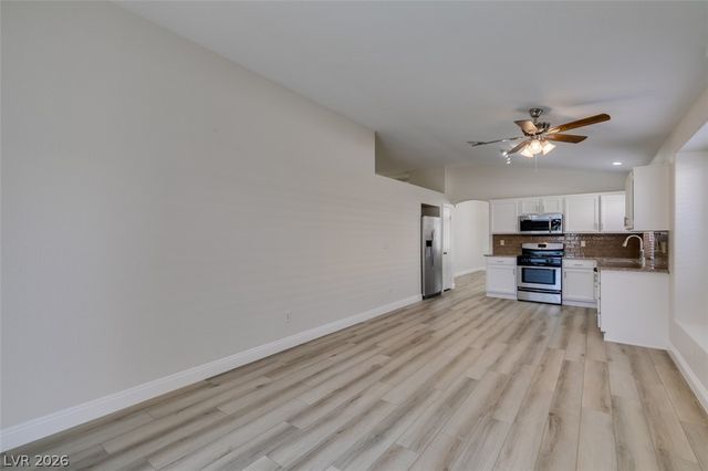 916 Autumn Royal Lane, Las Vegas, NV 89144