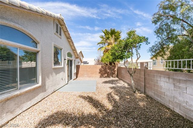 916 Autumn Royal Lane, Las Vegas, NV 89144