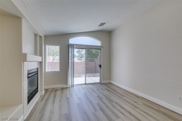 916 Autumn Royal Lane, Las Vegas, NV 89144