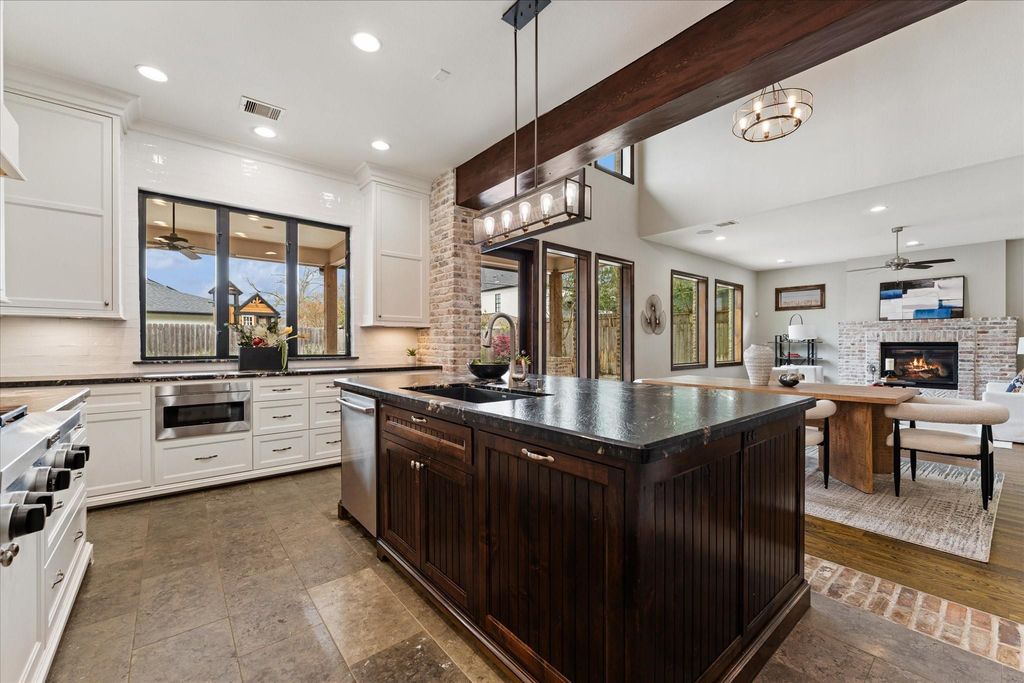 1324 Althea Drive, Houston, TX 77018