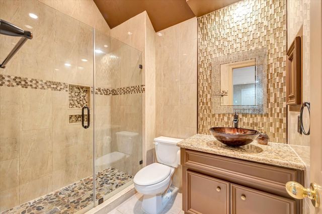 15406 Driftwood Oak Court, Houston, TX 77059