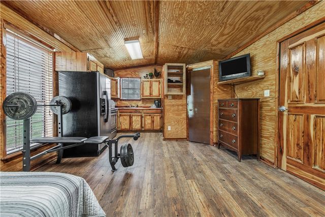 7244 Fm 2549, Hearne, TX 77859