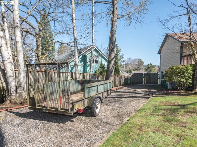 4031 Se KNARR Cir, Troutdale, OR 97060