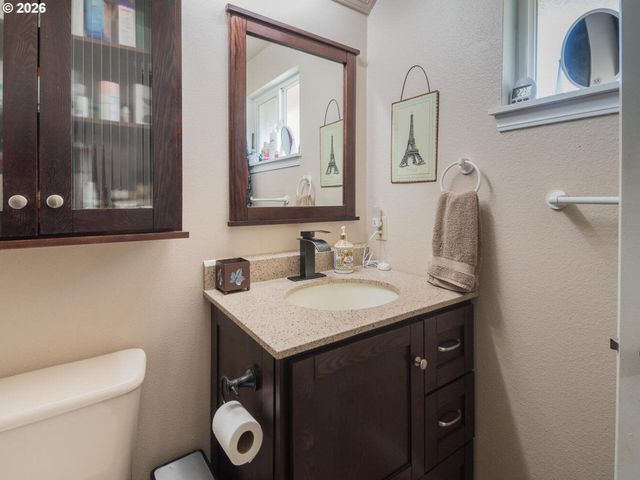 4031 Se KNARR Cir, Troutdale, OR 97060