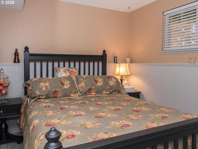 4031 Se KNARR Cir, Troutdale, OR 97060