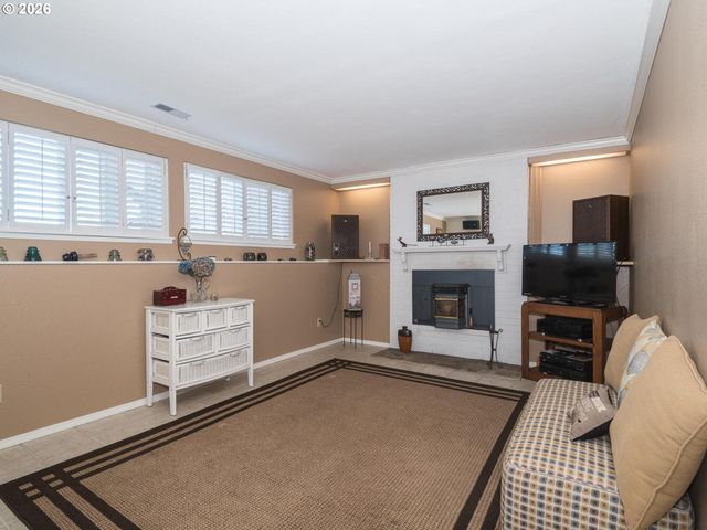 4031 Se KNARR Cir, Troutdale, OR 97060