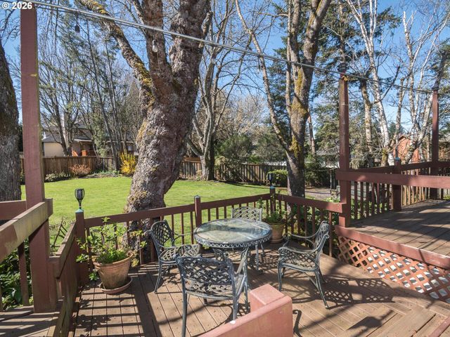 4031 Se KNARR Cir, Troutdale, OR 97060