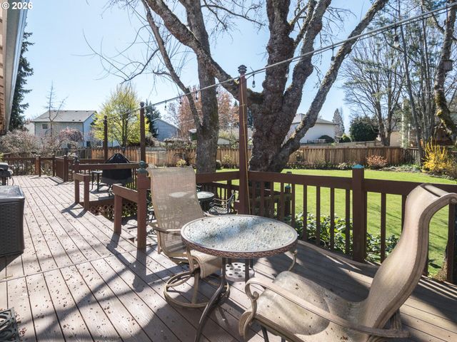 4031 Se KNARR Cir, Troutdale, OR 97060