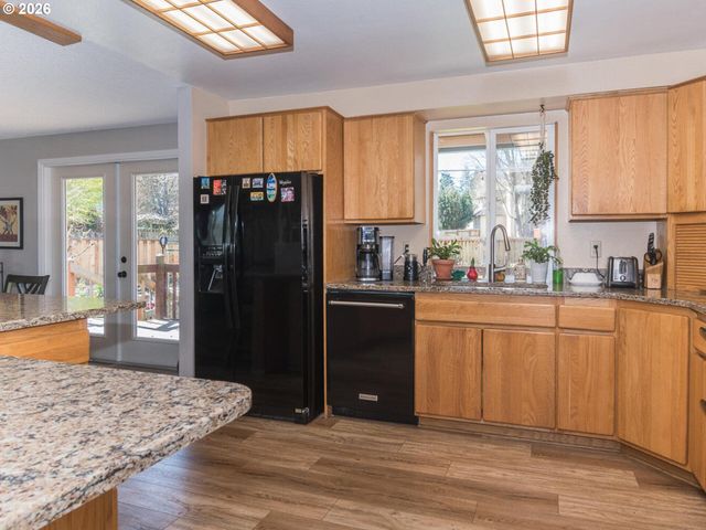 4031 Se KNARR Cir, Troutdale, OR 97060